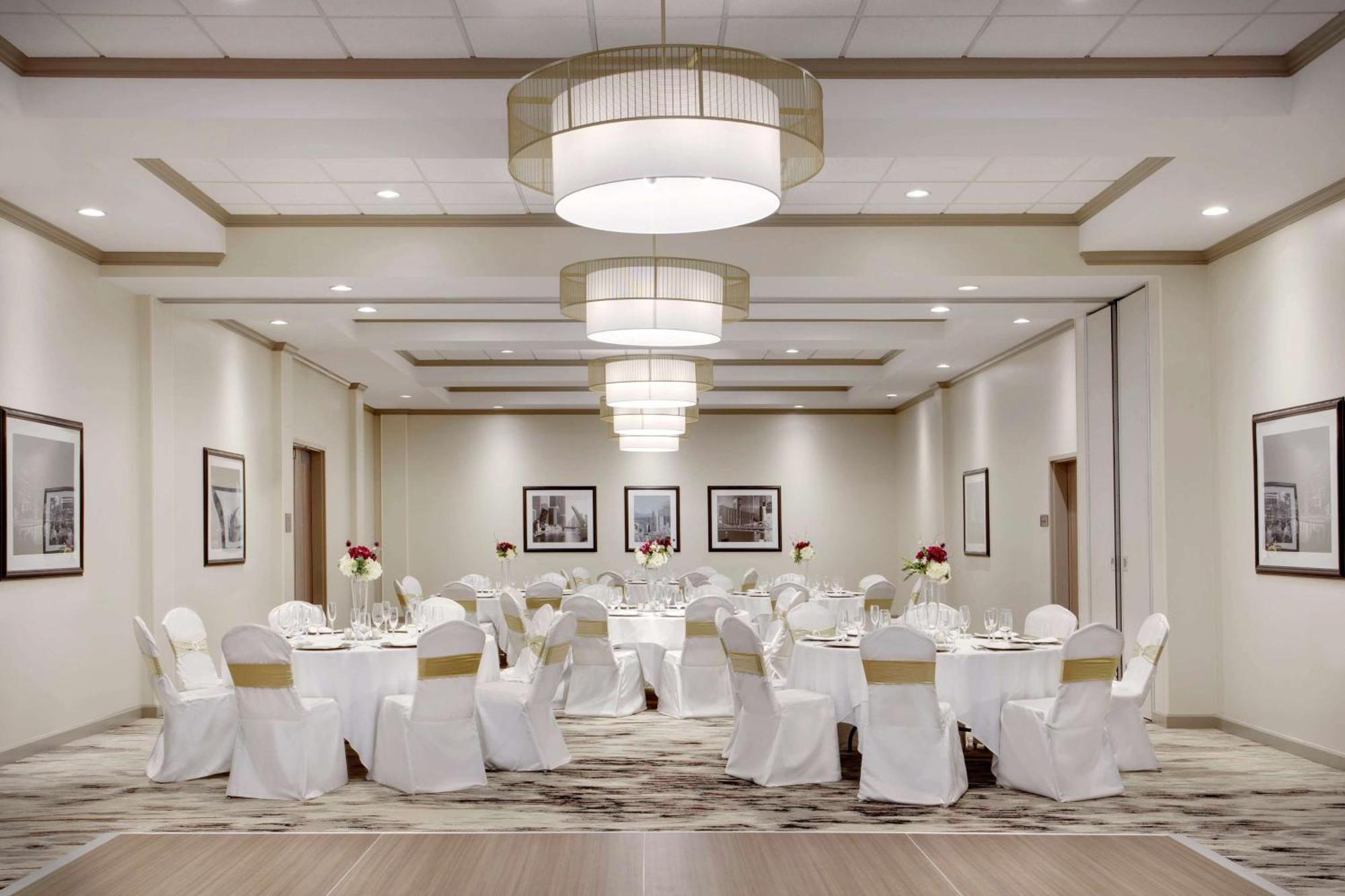 Doubletree By Hilton Chicago Midway Airport, Il Hotel Bedford Park Eksteriør billede